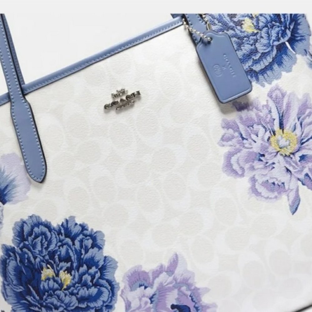 Coach City Tote In Signature Canvas With Kaffe Fassett Print - Picture 5 of 5